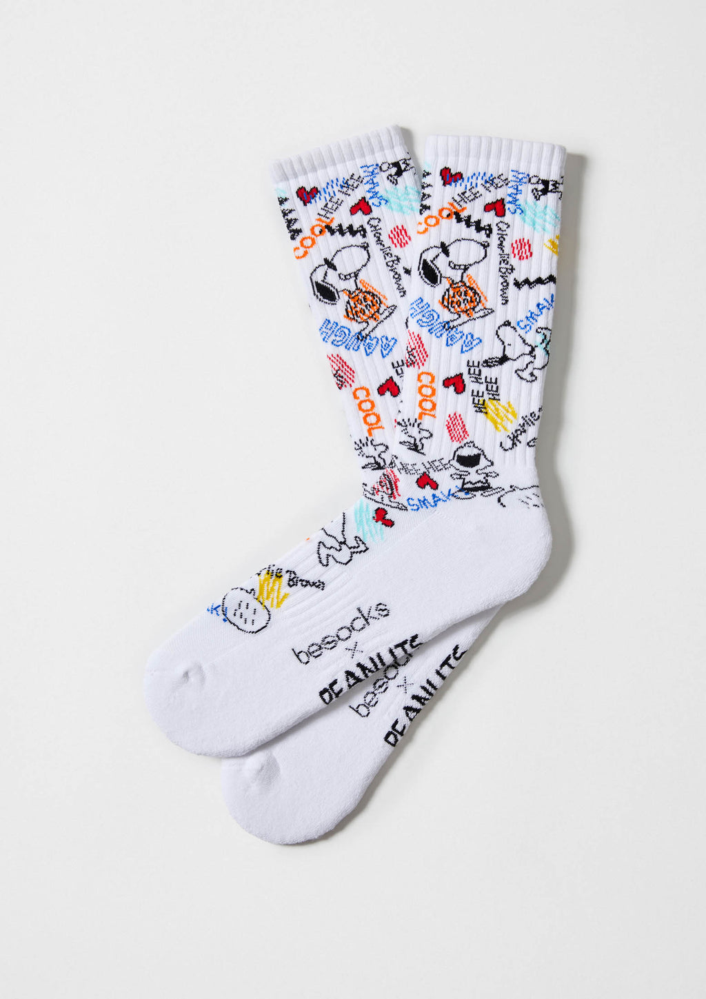 Pack Peanuts STREET de BESOCKS con diseños originales de Snoopy en calcetines de algodón orgánico.