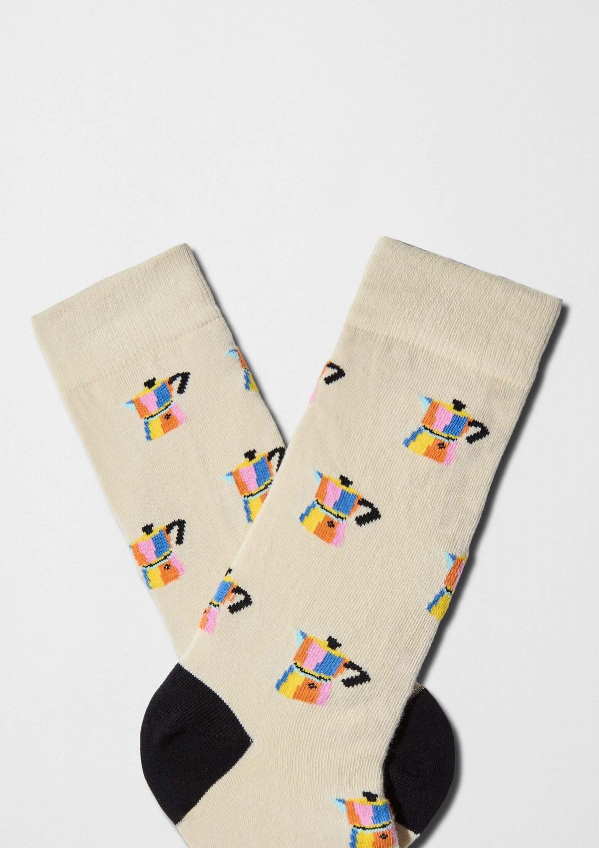 Calcetines BeMokapot con diseño de cafeteras en color rosa, azul, naranja y amarillo sobre fondo beige - BESOCKS