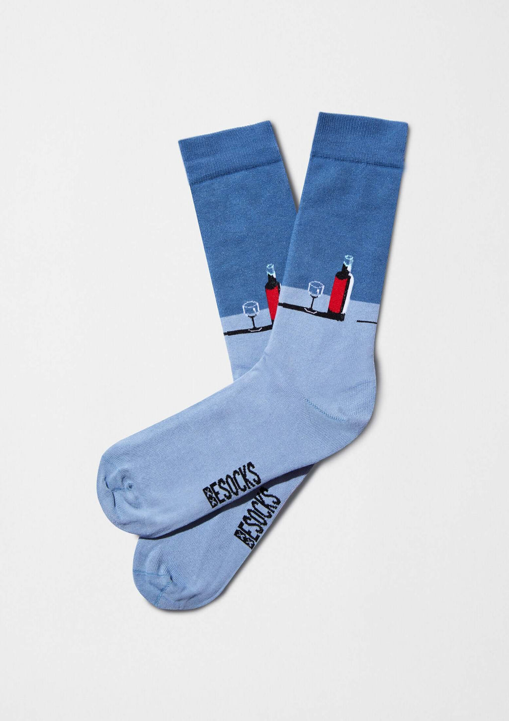 Calcetines originales BeWine con diseño de botella de vino y copa, tonos azules, marca BESOCKS.