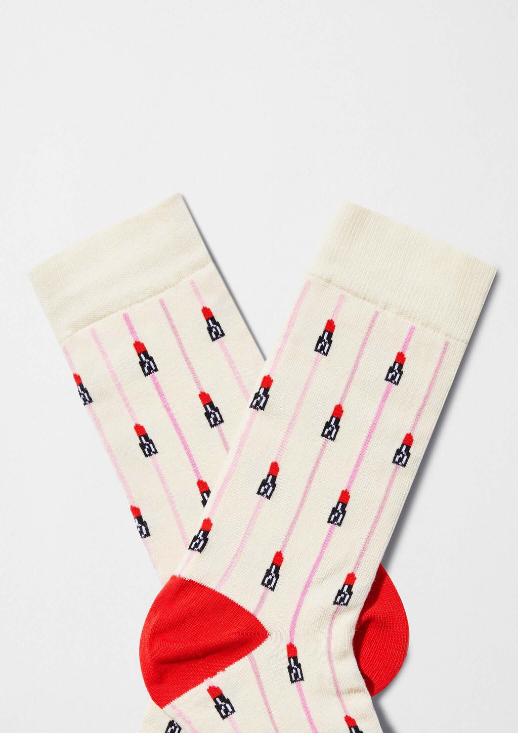 BeEmilyinParis Lipstick Beige calcetines con dibujos en color crudo con diseño de pintalabios y talón rojo.