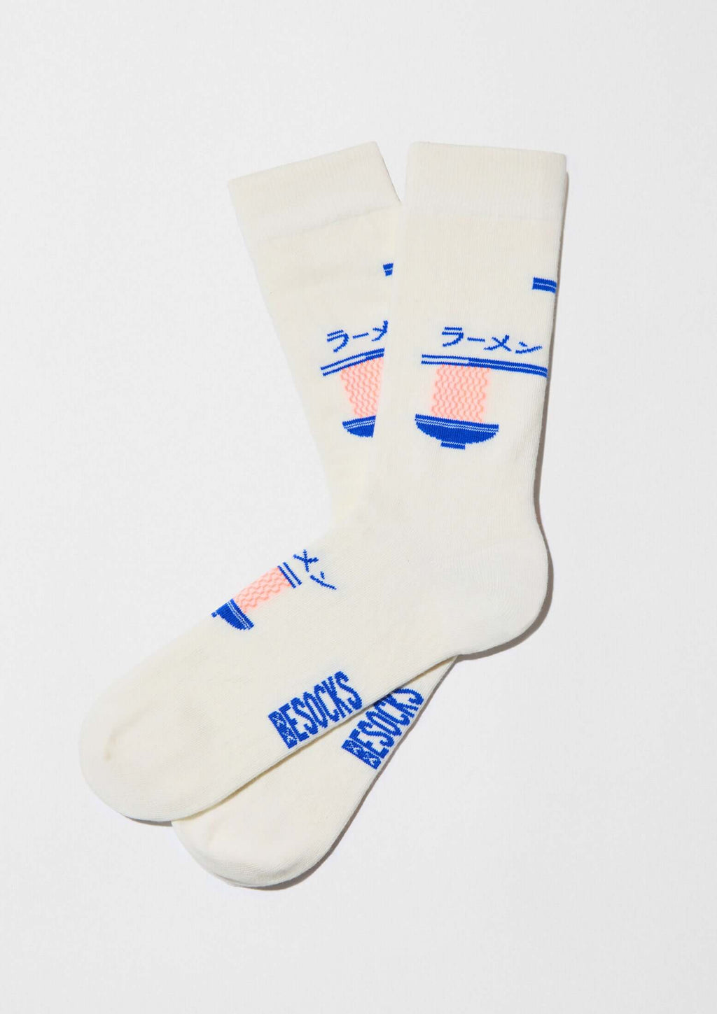 BeRamen, calcetines off white con dibujo de cuenco de ramen en naranja y azul, estilo original y casual.