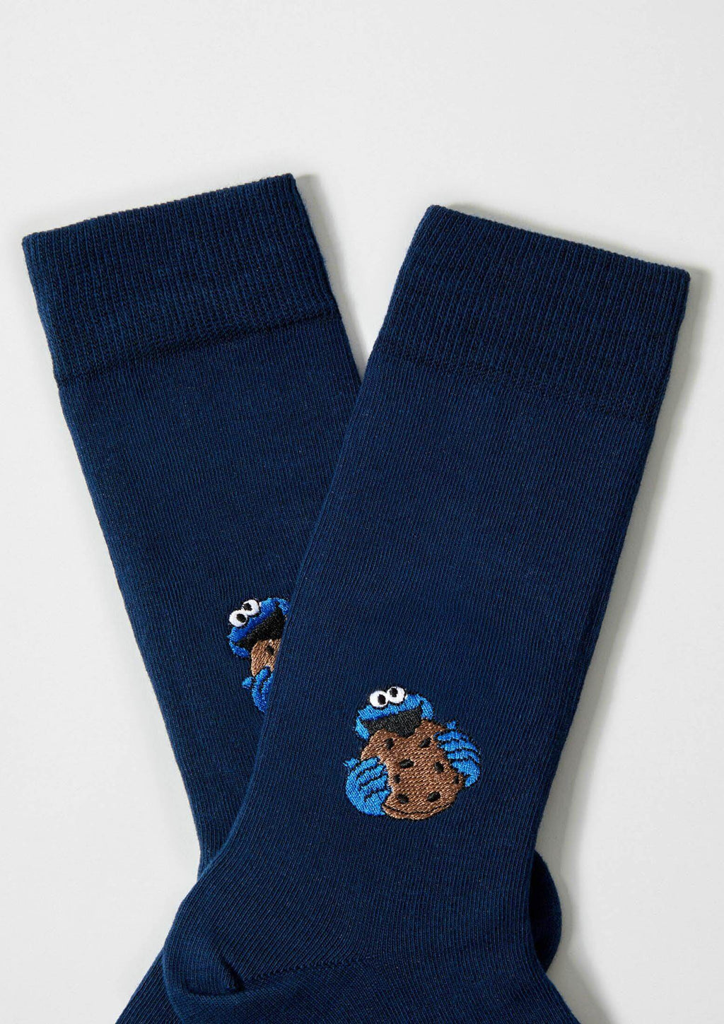 calcetines con bordado barrio sesamo azules