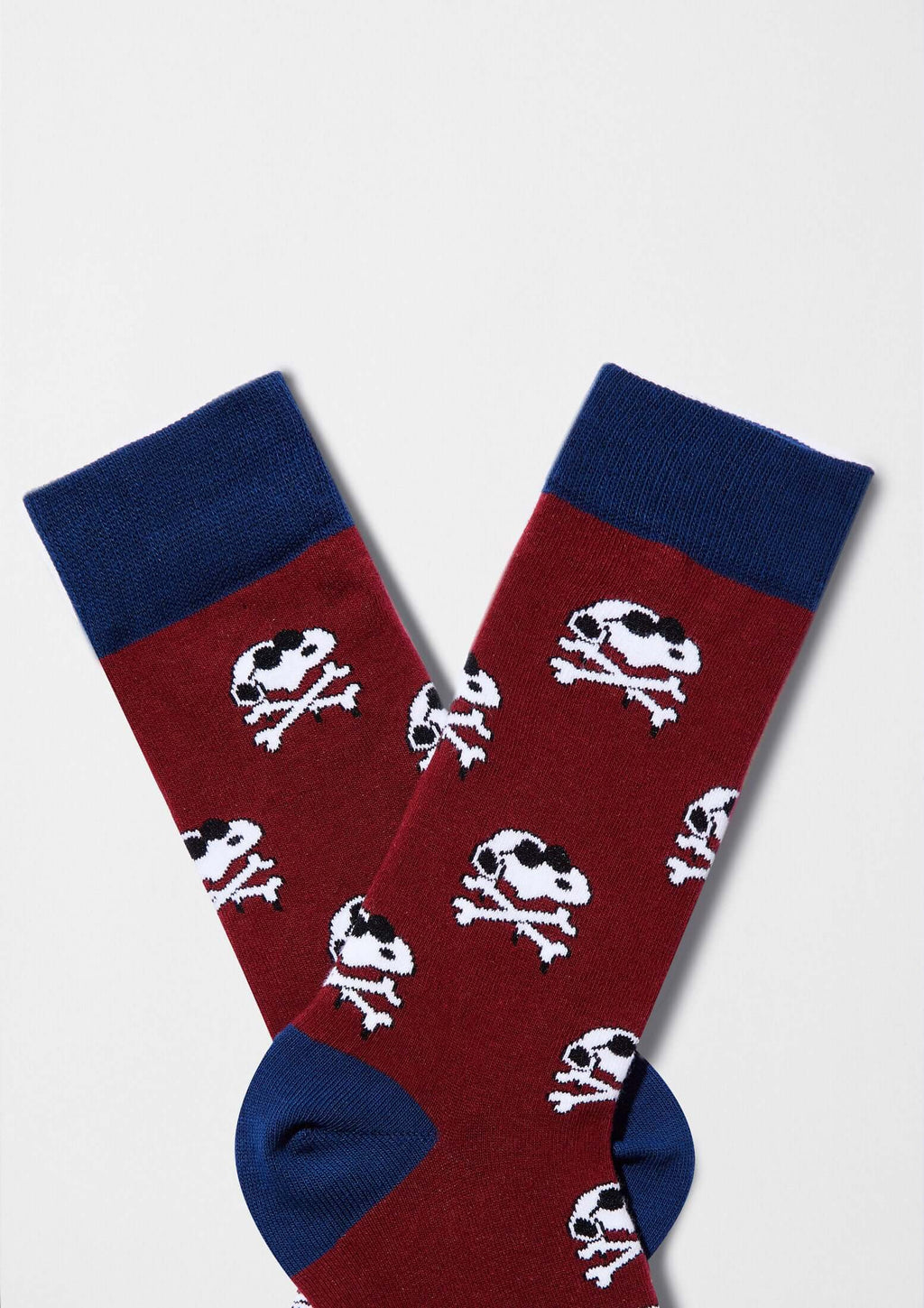 BeSnoopy Skull Burgundy calcetines con dibujos burdeos con calaveras de Snoopy y puños azul marino, design tobillero.